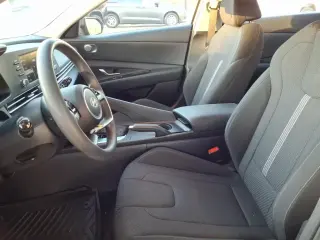 Hyundai ELANTRA 2025 SE 4dr Sedan