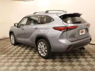 Toyota Highlander 2023 LE 4dr SUV