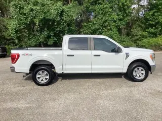 Ford F-150 2022 4x4 XL 4dr SuperCrew 5.5 ft. SB