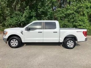 Ford F-150 2022 4x4 XL 4dr SuperCrew 5.5 ft. SB