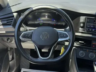 Volkswagen Jetta 2024 S 4dr Sedan 8A