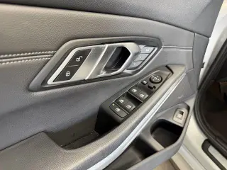 BMW 3 Series 2019 330i 4dr Sedan