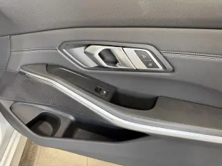 BMW 3 Series 2019 330i 4dr Sedan