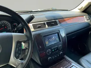 GMC Yukon 2013 AWD Denali 4dr SUV