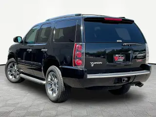 GMC Yukon 2013 AWD Denali 4dr SUV