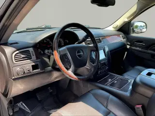 GMC Yukon 2013 AWD Denali 4dr SUV