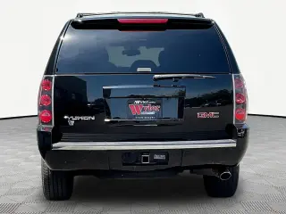GMC Yukon 2013 AWD Denali 4dr SUV