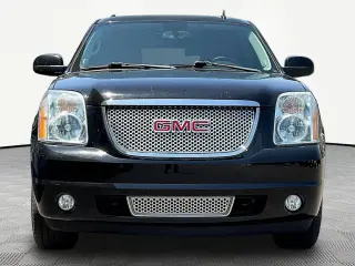 GMC Yukon 2013 AWD Denali 4dr SUV