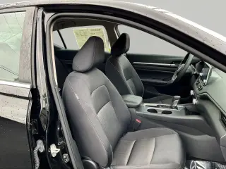 Nissan Altima 2022 2.5 SV 4dr Sedan