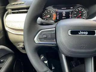 Jeep Compass 2023 4x4 Latitude Lux 4dr SUV