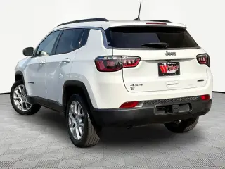 Jeep Compass 2023 4x4 Latitude Lux 4dr SUV