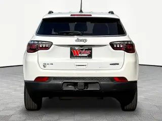 Jeep Compass 2023 4x4 Latitude Lux 4dr SUV
