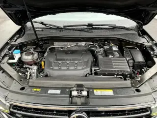 Volkswagen Tiguan 2022 SE R-Line Black 4dr SUV
