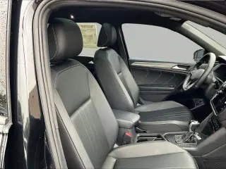 Volkswagen Tiguan 2022 SE R-Line Black 4dr SUV