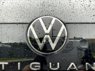 Volkswagen Tiguan 2022 SE R-Line Black 4dr SUV