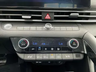 Hyundai ELANTRA Hybrid 2023 Limited 4dr Sedan