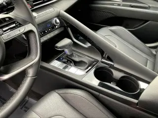 Hyundai ELANTRA Hybrid 2023 Limited 4dr Sedan