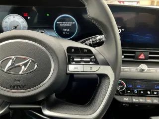 Hyundai ELANTRA Hybrid 2023 Limited 4dr Sedan