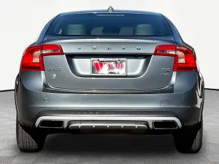 Volvo S60 Cross Country 2016 AWD T5 Platinum 4dr Sedan