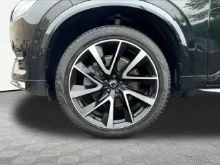 Volvo XC90 2023 AWD B6 Plus Bright Theme 7-Passenger 4dr SUV