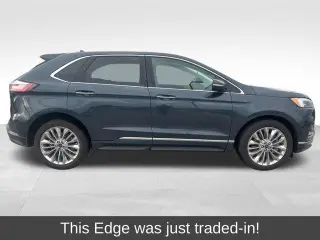 Ford Edge 2022 AWD Titanium 4dr Crossover