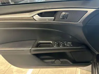 Ford Fusion 2017 SE 4dr Sedan