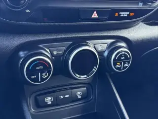 Hyundai VENUE 2023 SEL 4dr Crossover