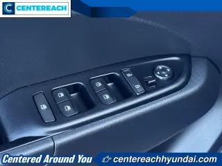 Hyundai VENUE 2023 SEL 4dr Crossover