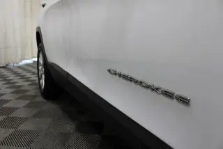 Jeep Cherokee 2018 Latitude 4dr SUV