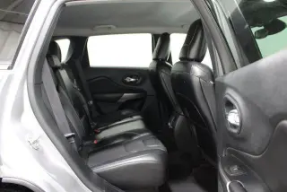Jeep Cherokee 2022 4x4 Latitude Lux 4dr SUV