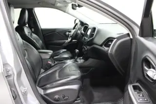 Jeep Cherokee 2022 4x4 Latitude Lux 4dr SUV