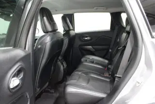 Jeep Cherokee 2022 4x4 Latitude Lux 4dr SUV