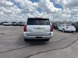 Chevrolet Suburban 2018 4x4 LT 4dr SUV