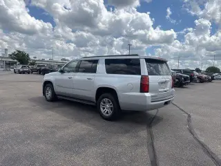 Chevrolet Suburban 2018 4x4 LT 4dr SUV
