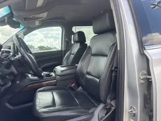 Chevrolet Suburban 2018 4x4 LT 4dr SUV