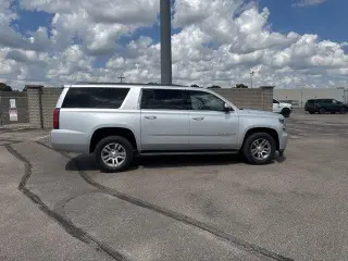 Chevrolet Suburban 2018 4x4 LT 4dr SUV