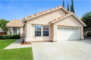 3 Bed House in W Olympic Blvd