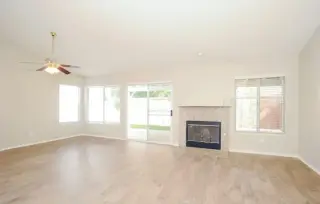 3 Bed House in W Olympic Blvd
