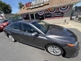 2018 Toyota Camry Hybrid XLE