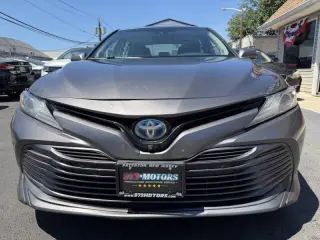 2018 Toyota Camry Hybrid XLE