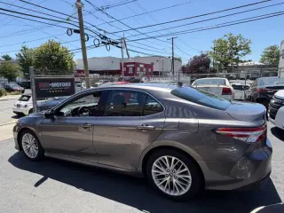 2018 Toyota Camry Hybrid XLE