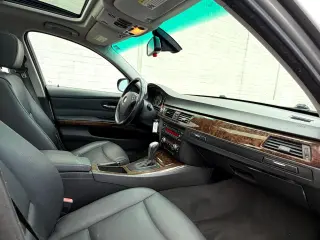 2009 BMW 3 Series 4dr Sdn 328i RWD SULEV