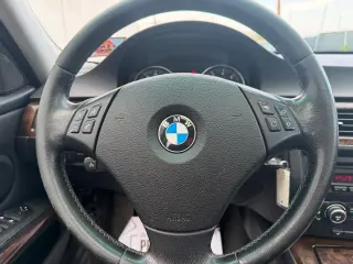 2009 BMW 3 Series 4dr Sdn 328i RWD SULEV