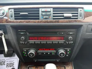 2009 BMW 3 Series 4dr Sdn 328i RWD SULEV