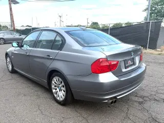 2009 BMW 3 Series 4dr Sdn 328i RWD SULEV