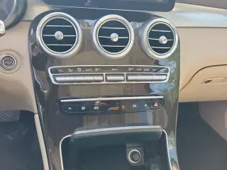 Mercedes-Benz GLC 2020 GLC 300 4dr SUV