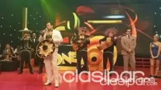 Nestor Galeano y su mariachi