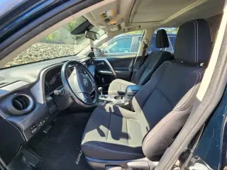 Toyota RAV4 2017 AWD XLE 4dr SUV