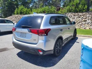 Mitsubishi Outlander 2020 SE 4dr SUV