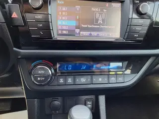 Toyota Corolla 2015 S 4dr Sedan